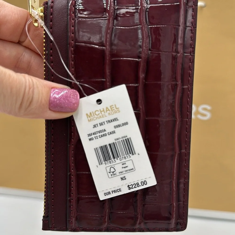 MICHAEL KORS JET SET TRAVEL MEDIUM TZ CARD CASE IN OXBLOOD